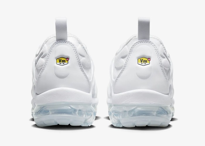 Nike Air VaporMax Plus Triple White